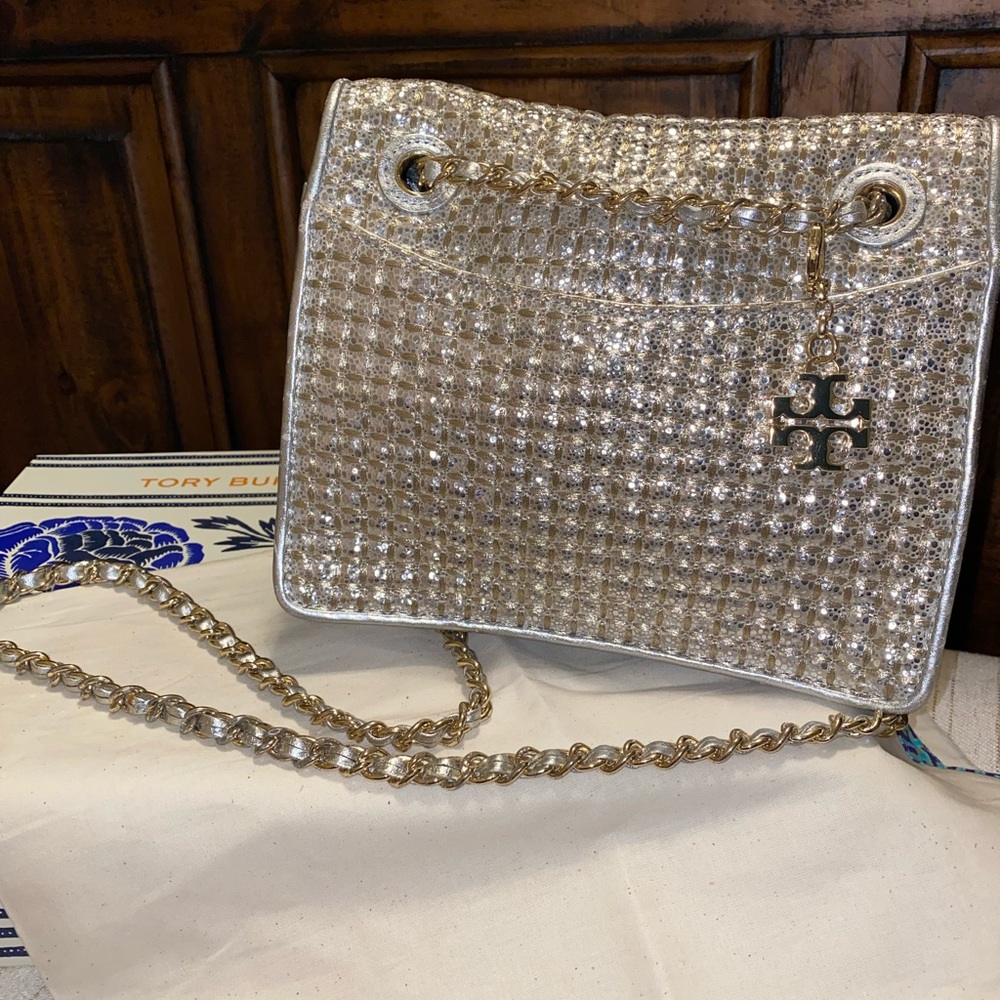 Tory Burch Metallic Silver Fleming Medium Crossbody/Shoulder Convertible Bag